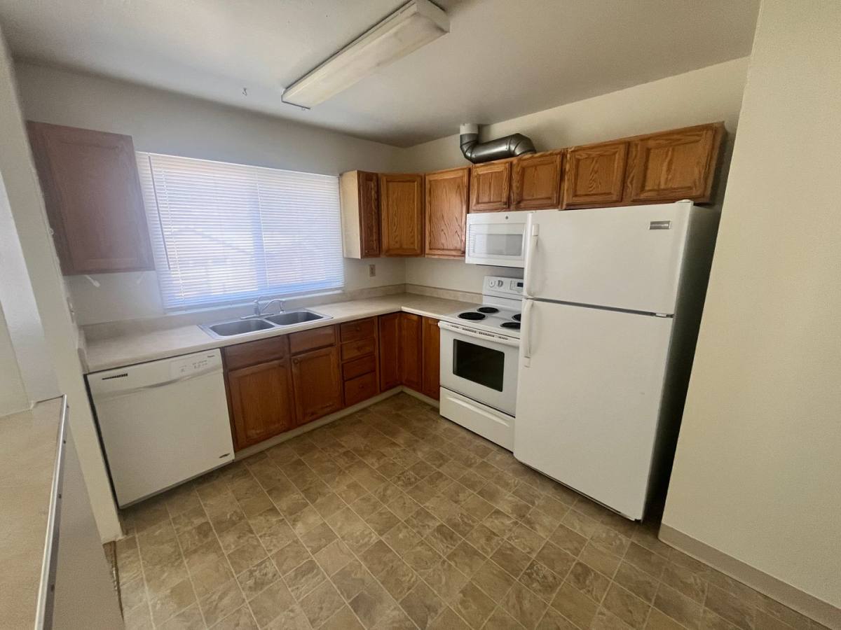 House for rent at 1702 Holmes Dr, Colorado Springs, CO 80909