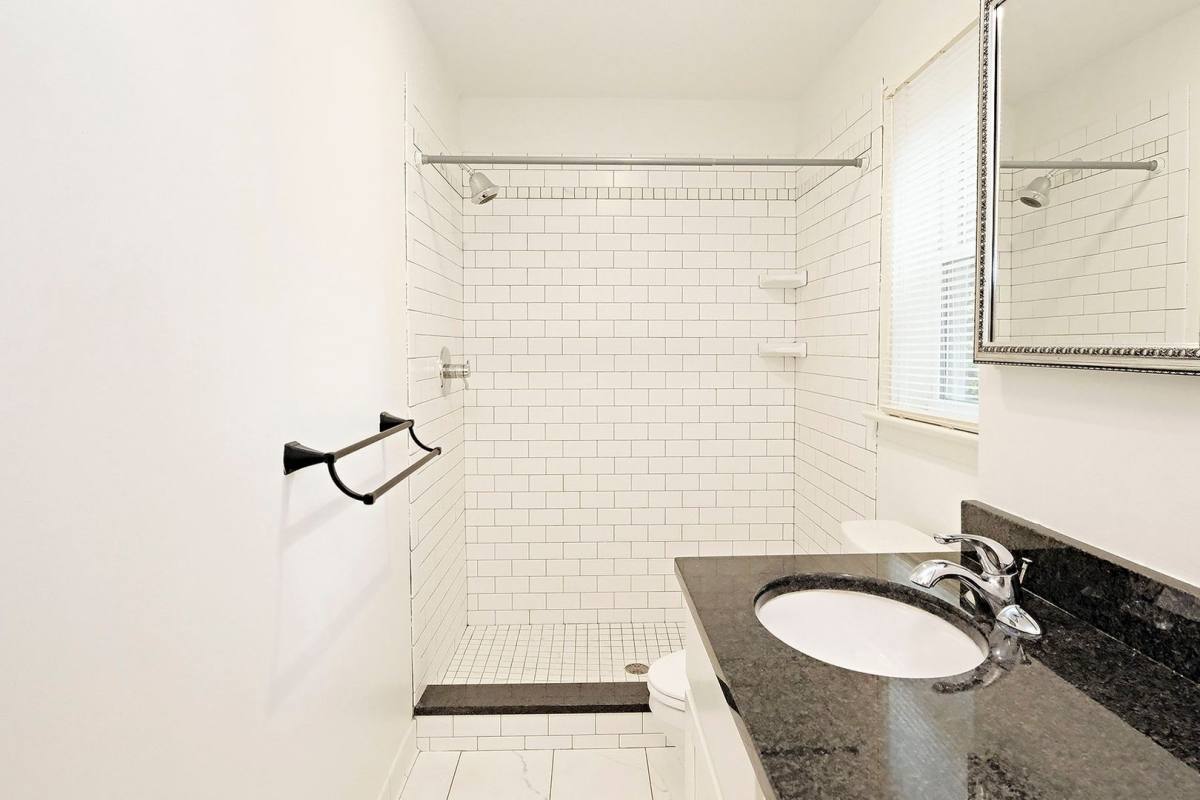 Apartment for rent at 1201 Poplar St, Charlottesville, VA 22902