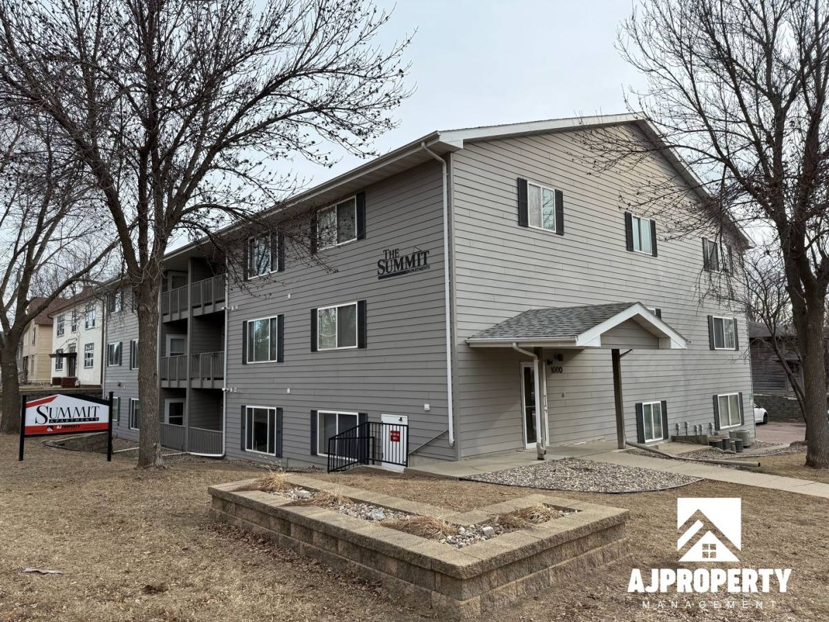 Apartment for rent at 1000 S Summit Ave, Sioux Falls, SD 57105