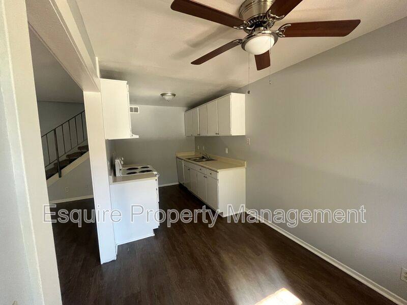 Apartment for rent at 951 Warwick Ave #P3, Thousand Oaks, CA 91360