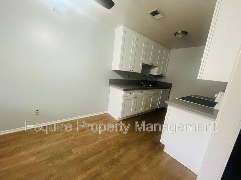 Apartment for rent at 951 Warwick Ave #P3, Thousand Oaks, CA 91360