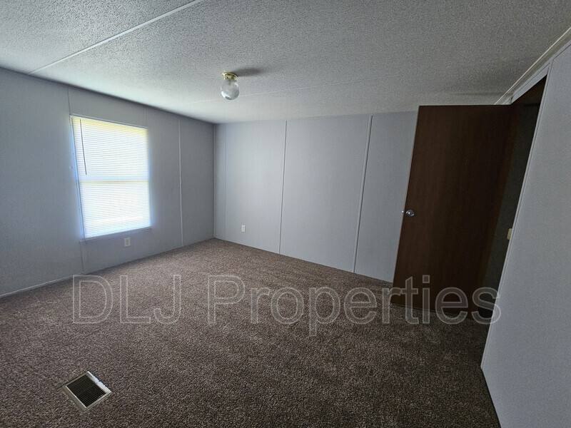 House for rent at 1376 Providence Rd, Sevierville, TN 37876