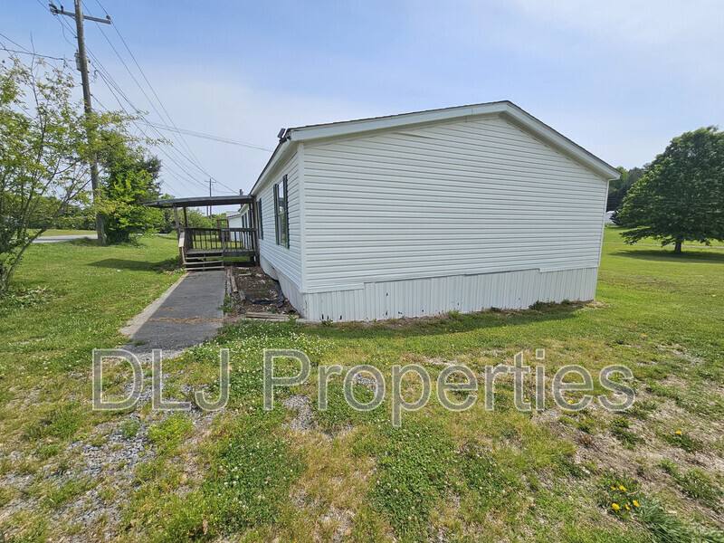 House for rent at 1376 Providence Rd, Sevierville, TN 37876