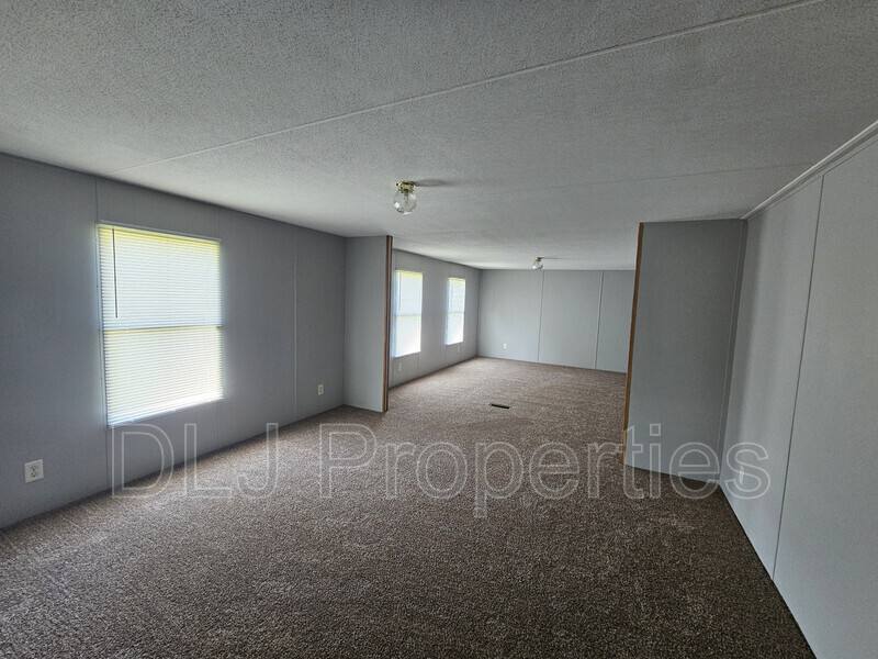 House for rent at 1376 Providence Rd, Sevierville, TN 37876