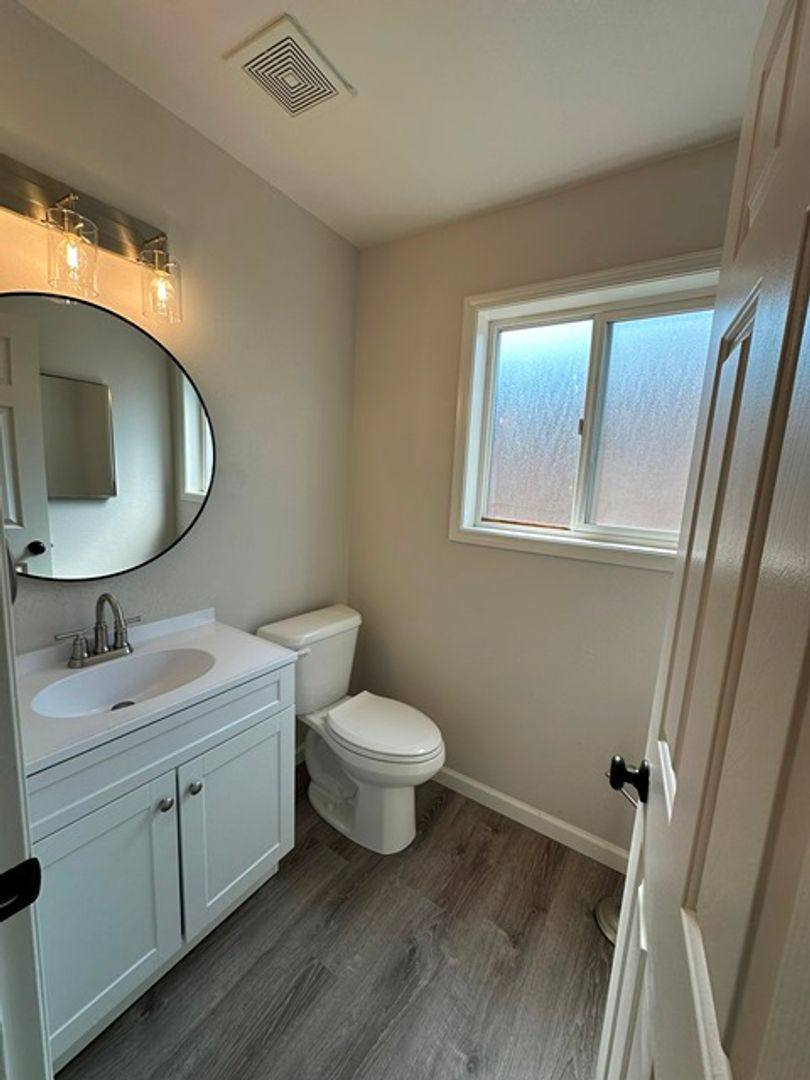 Townhouse for rent at 1716 Lakeview Ave, Klamath Falls, OR 97601