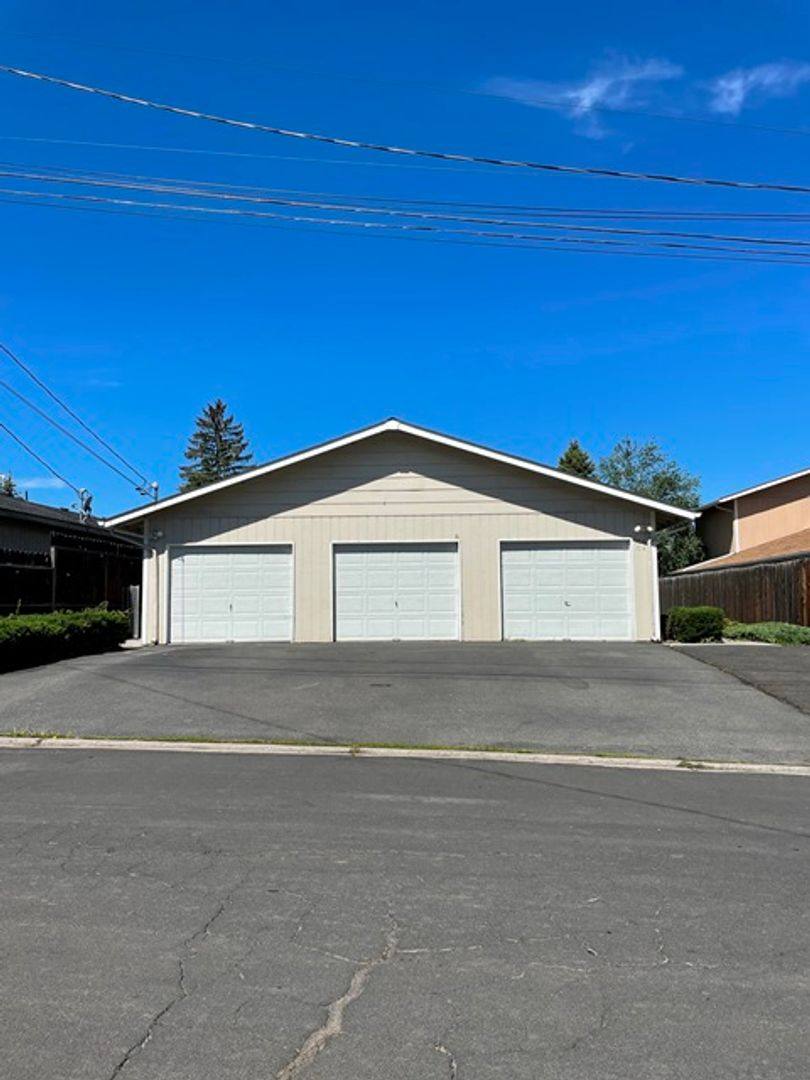 House for rent at 1714 Lakeview Ave, Klamath Falls, OR 97601