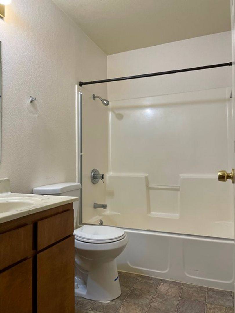House for rent at 1714 Lakeview Ave, Klamath Falls, OR 97601