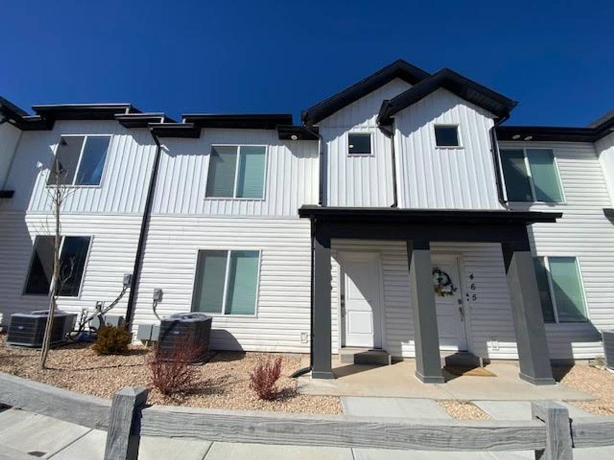Townhouse for rent at 573 S May Dr, Cedar City, UT 84720