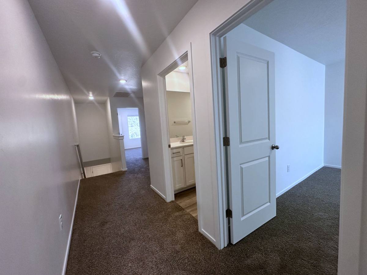 Townhouse for rent at 573 S May Dr, Cedar City, UT 84720