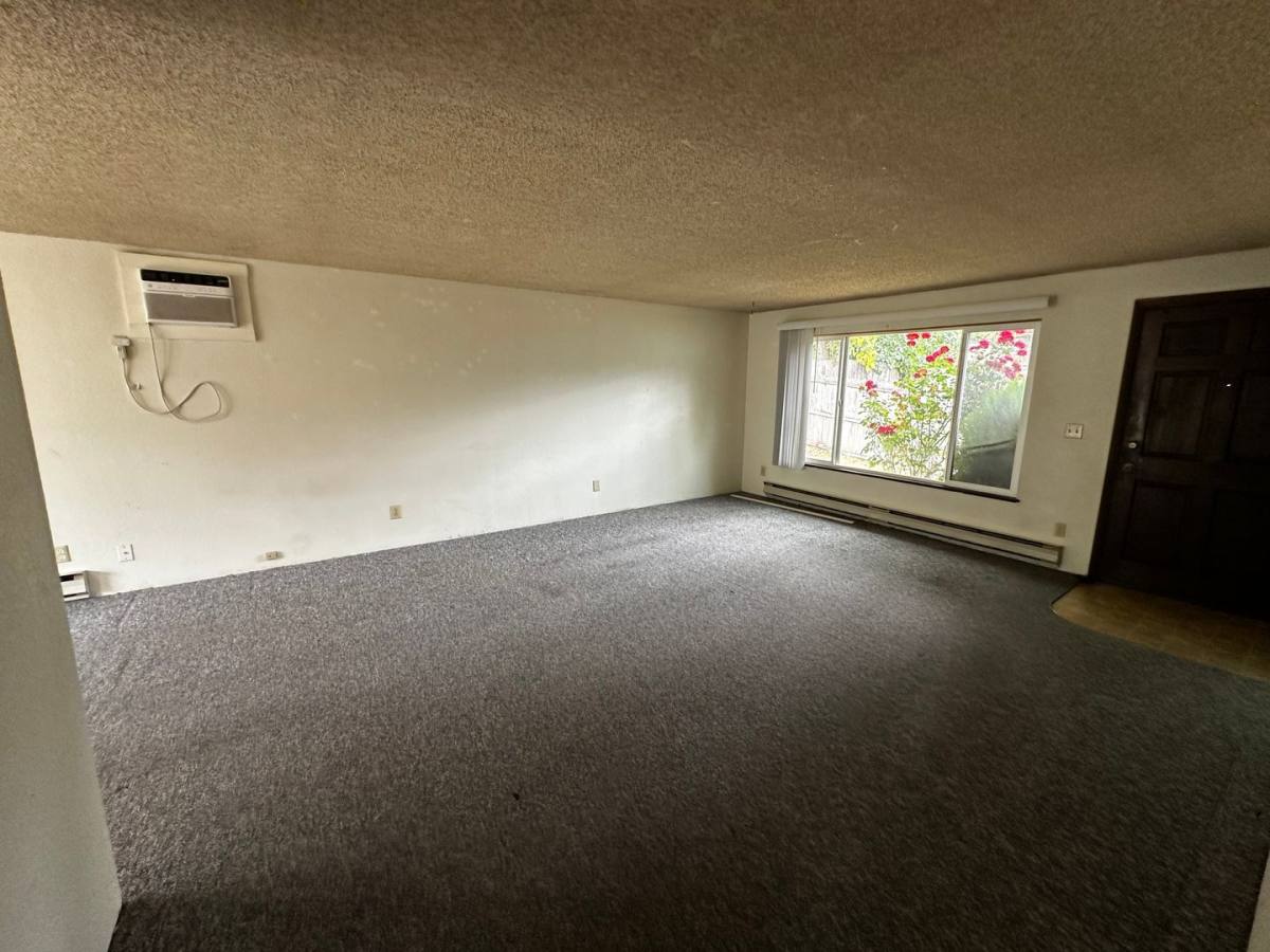 Apartment for rent at 242 Currier Ave, Roseburg, OR 97470
