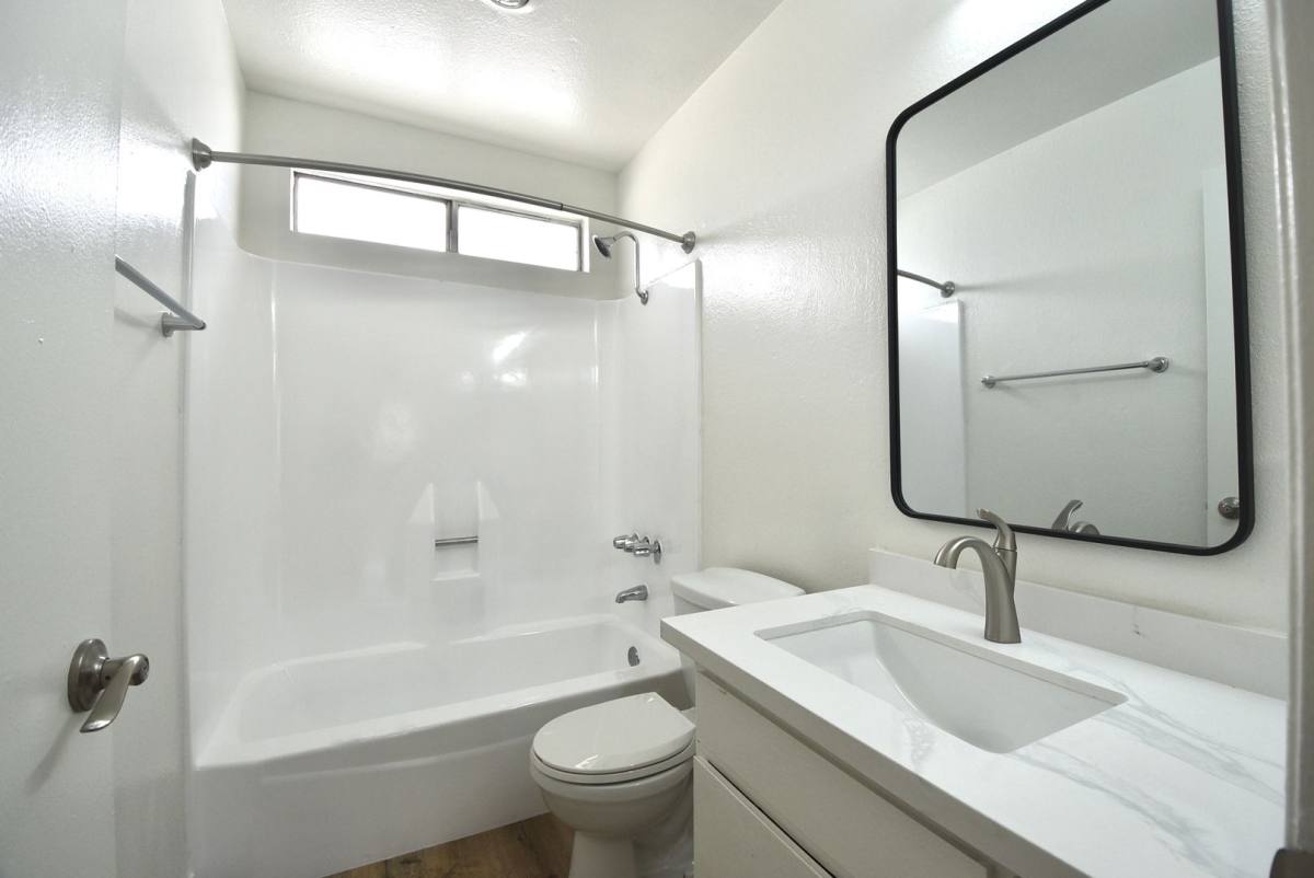 Apartment for rent at 21018 Gresham St, Canoga Park, CA 91304