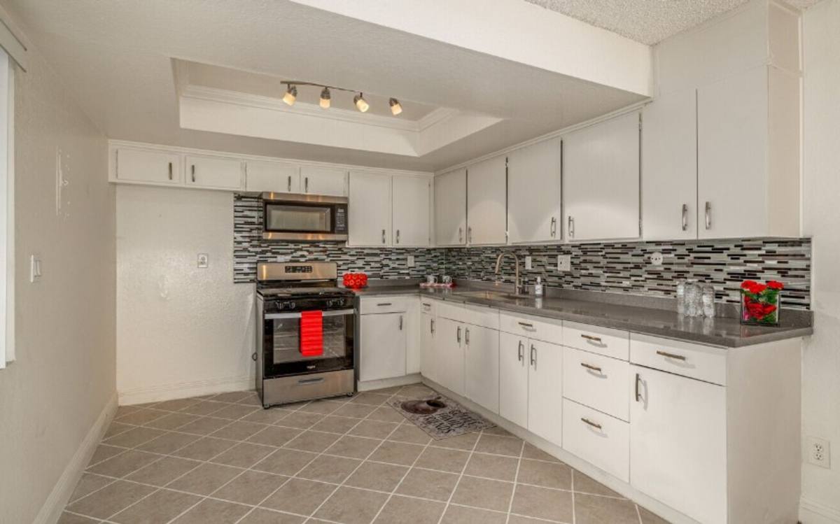 Apartment for rent at 627 S Velare St, Anaheim, CA 92804