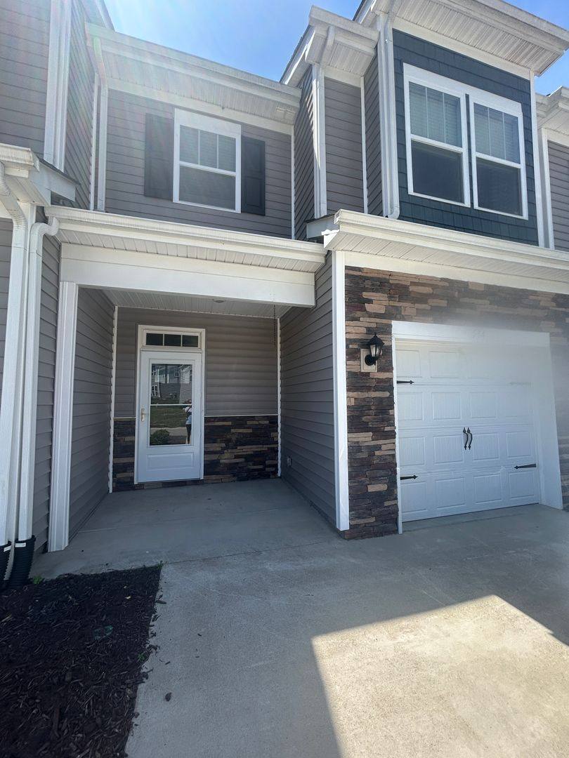 Townhouse for rent at 534 Big Sur Loop, Asheville, NC 28806