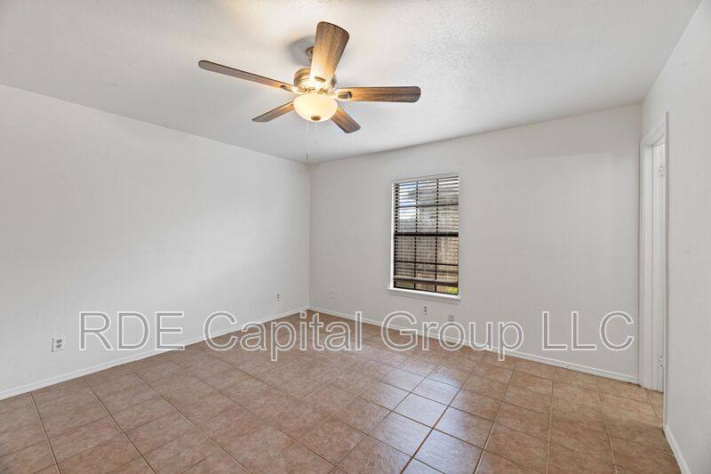 House for rent at 447 Vincent St, Cedar Hill, TX 75104