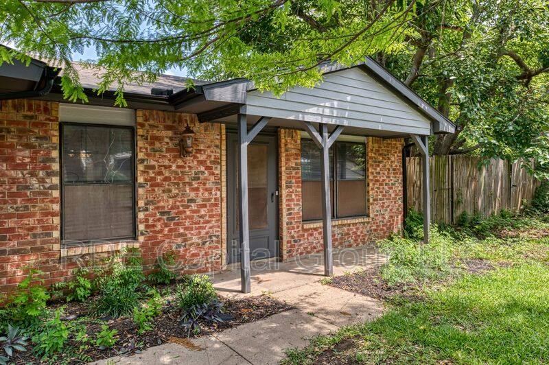 House for rent at 447 Vincent St, Cedar Hill, TX 75104