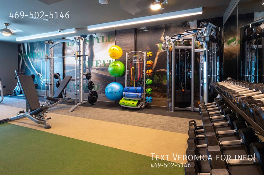 Apartment for rent at 3210 Smith St, Houston, TX 77006