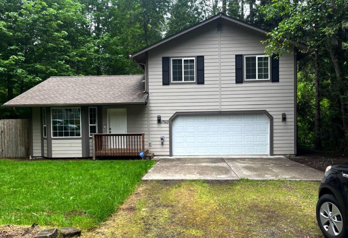 House for rent at 17513 Loop Lane SE, Yelm, WA 98597