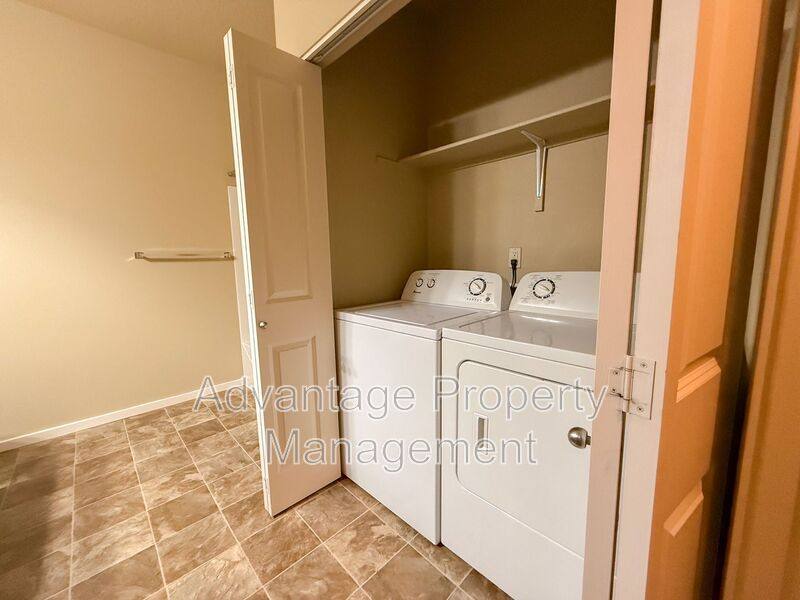 Apartment for rent at 537 N Catron Place #4, Monmouth, OR 97361