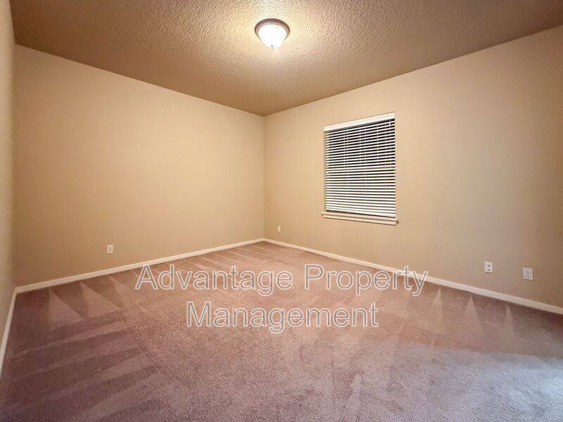Apartment for rent at 537 N Catron Place #4, Monmouth, OR 97361