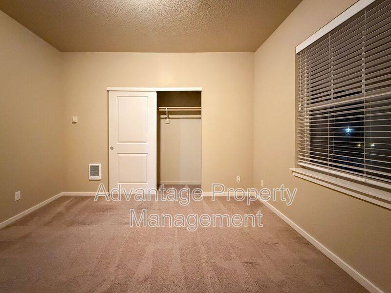 Apartment for rent at 537 N Catron Place #4, Monmouth, OR 97361