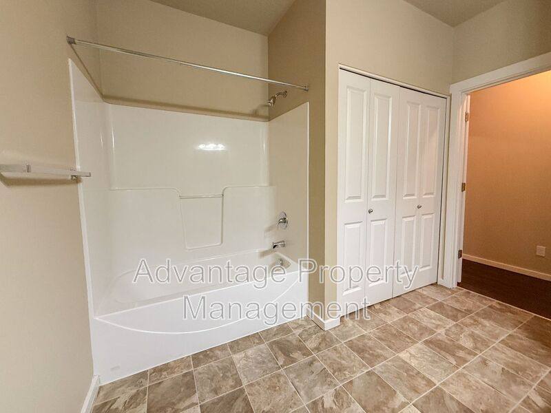 Apartment for rent at 537 N Catron Place #4, Monmouth, OR 97361