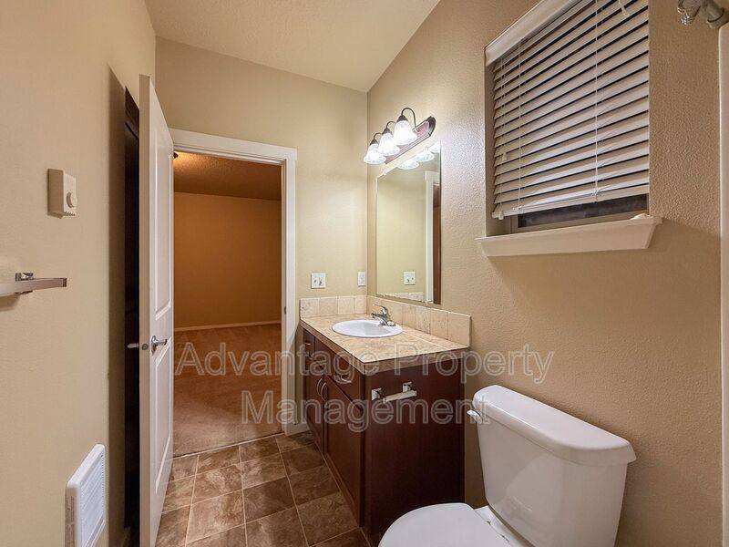 Apartment for rent at 537 N Catron Place #4, Monmouth, OR 97361