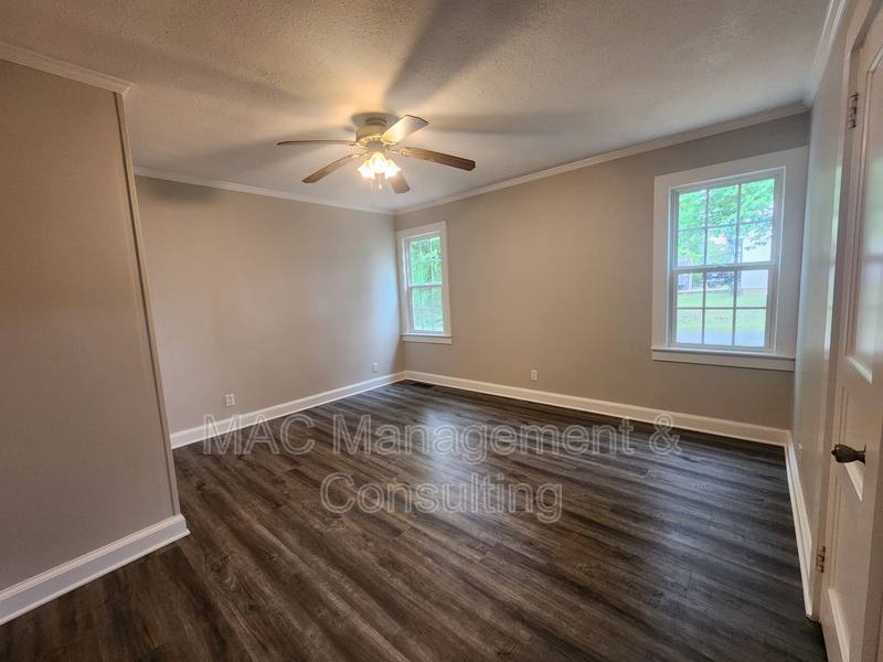 House for rent at 1067 Crescent Dr, Cookeville, TN 38501