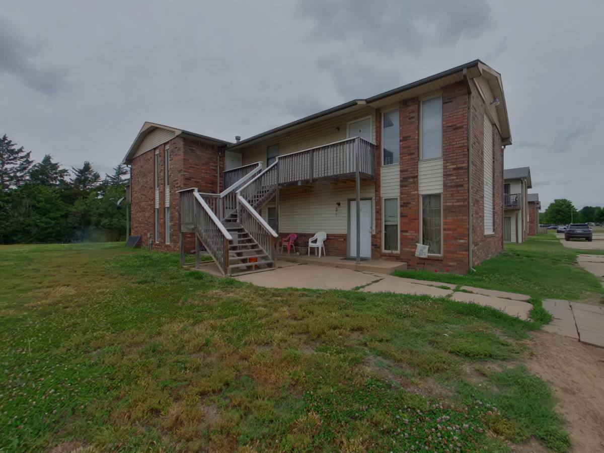 Apartment for rent at 117 N Brunswick, Wichita, KS 67212