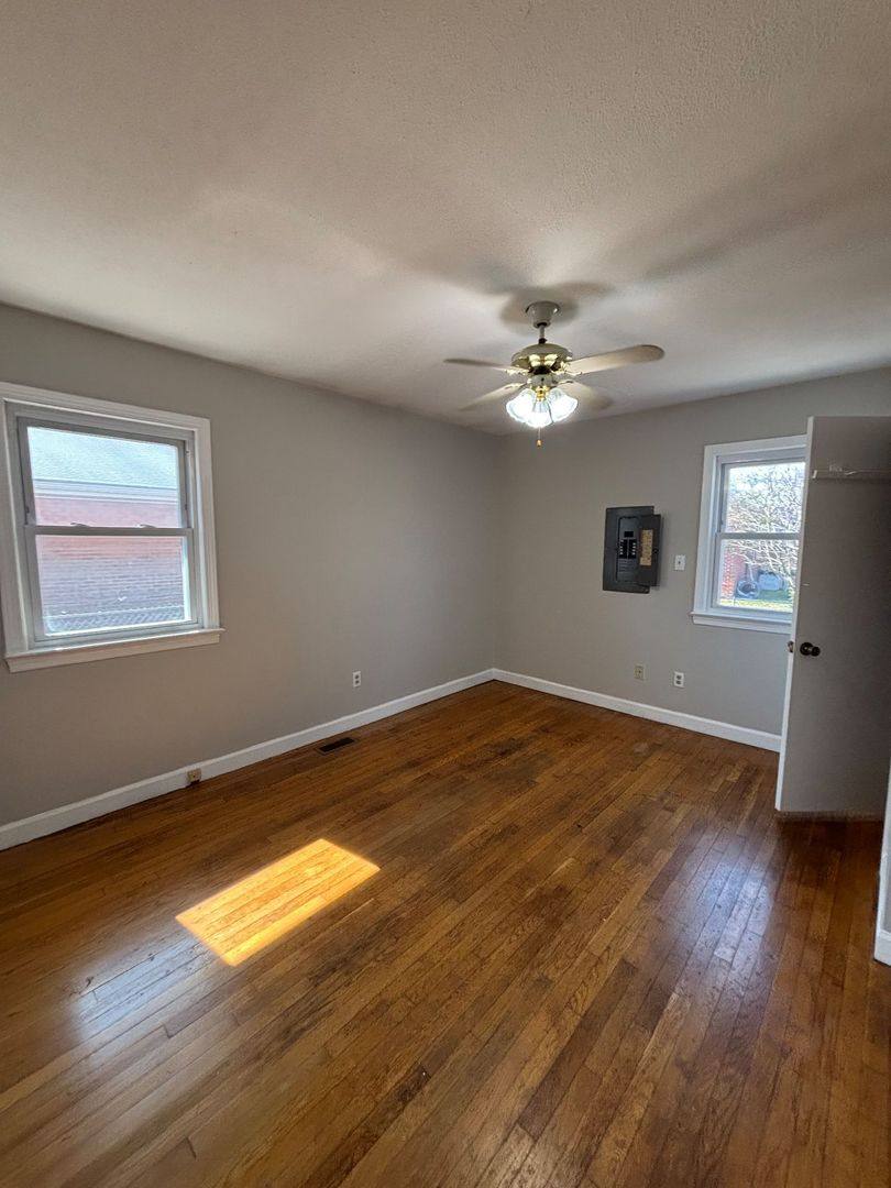 House for rent at 8 Rip Rap Rd, Hampton, VA 23669