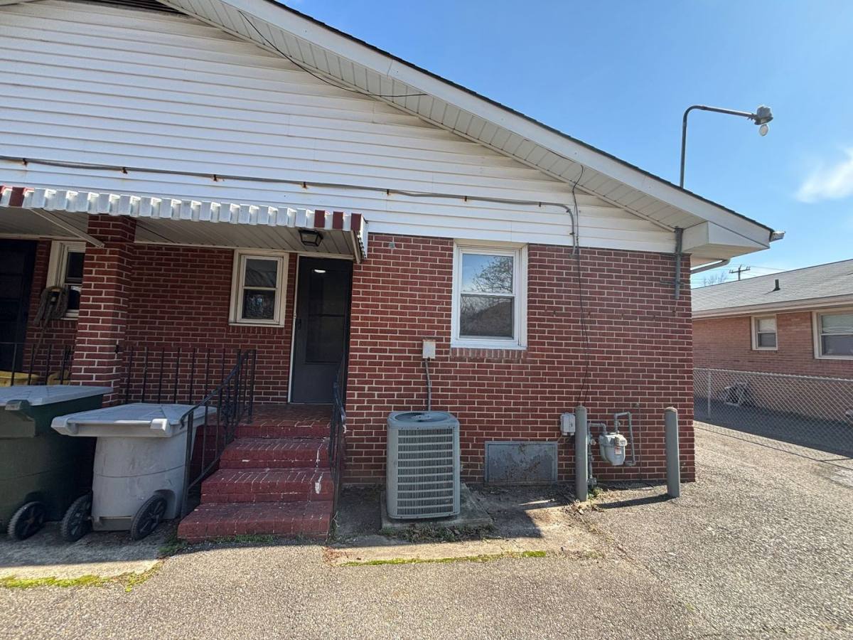 House for rent at 8 Rip Rap Rd, Hampton, VA 23669