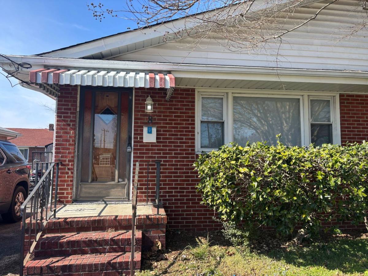 House for rent at 8 Rip Rap Rd, Hampton, VA 23669