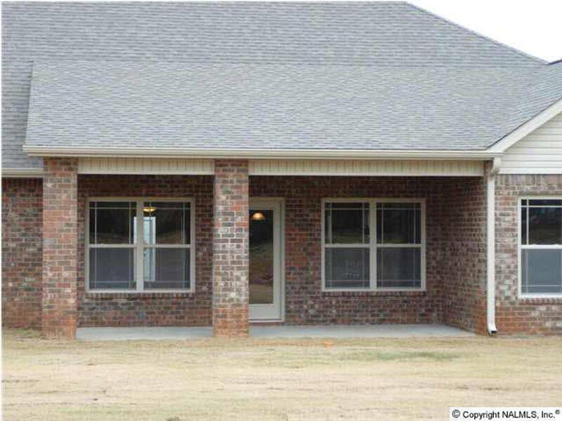House for rent at 118 Harbor Glen Dr, Madison, AL 35756