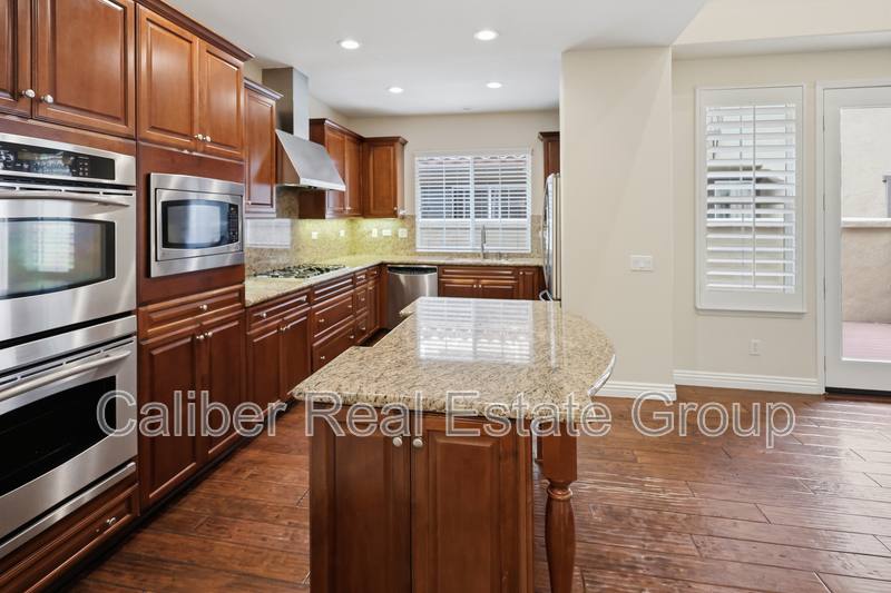 Townhouse for rent at 26 Shadowplay, Irvine, CA 92620
