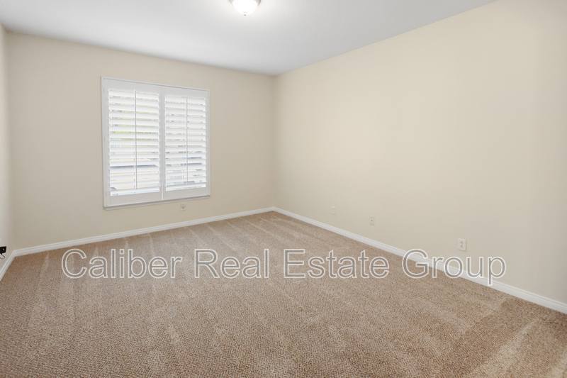 Townhouse for rent at 26 Shadowplay, Irvine, CA 92620