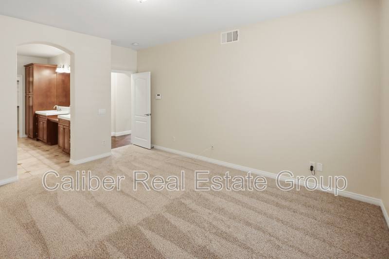 Townhouse for rent at 26 Shadowplay, Irvine, CA 92620