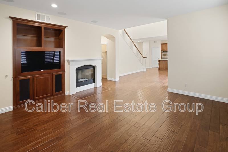 Townhouse for rent at 26 Shadowplay, Irvine, CA 92620