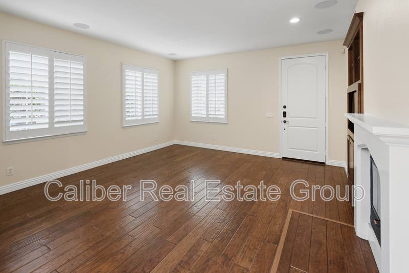Townhouse for rent at 26 Shadowplay, Irvine, CA 92620