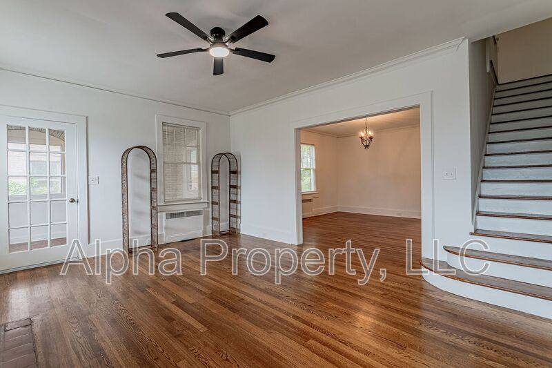 Apartment for rent at 712 Augusta St, Greenville, SC 29605