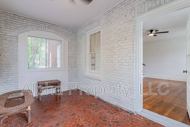 Apartment for rent at 712 Augusta St, Greenville, SC 29605