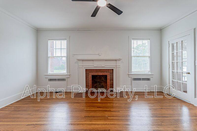 Apartment for rent at 712 Augusta St, Greenville, SC 29605