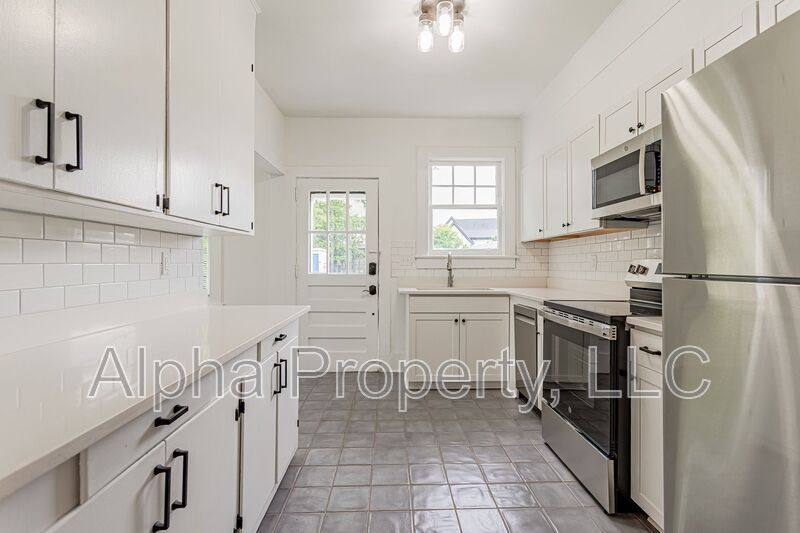Apartment for rent at 712 Augusta St, Greenville, SC 29605