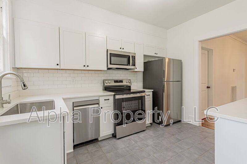 Apartment for rent at 712 Augusta St, Greenville, SC 29605