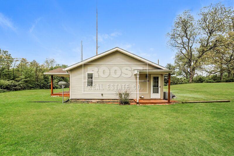 House for rent at 2406 Springfield-Xenia Rd, Springfield, OH 45506