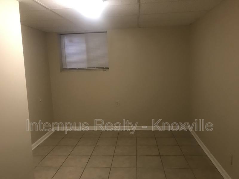 Apartment for rent at 5611 Lon Roberts Dr #5, Knoxville, TN 37918