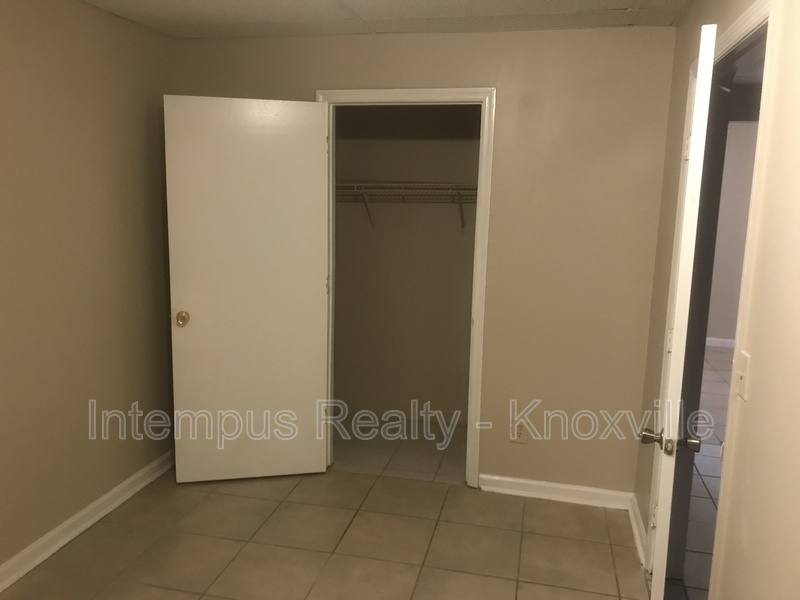 Apartment for rent at 5611 Lon Roberts Dr #5, Knoxville, TN 37918