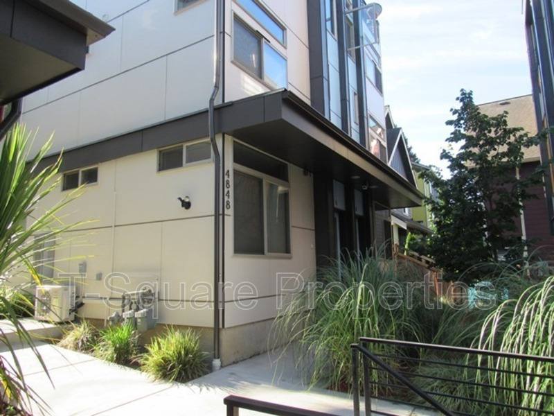 Townhouse for rent at 4848 A Delridge Way SW #A, Seattle, WA 98106