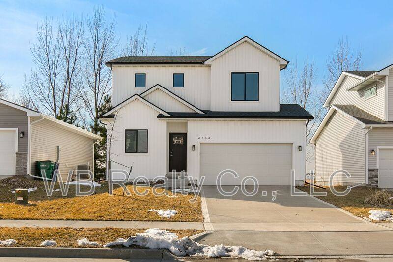 House for rent at 4736 NW 167th St, Urbandale, IA 50323
