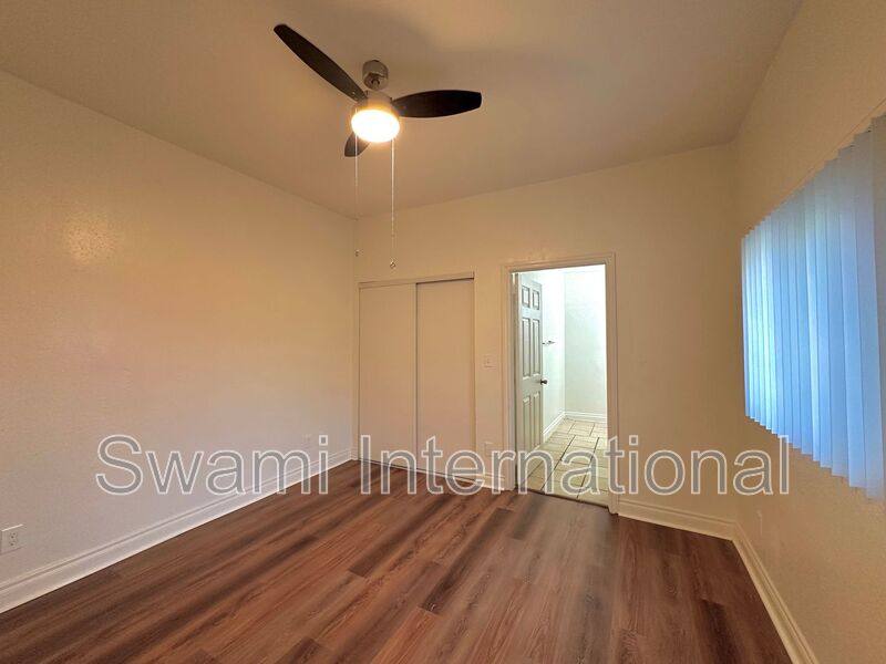 House for rent at 932 W 62nd St, Los Angeles, CA 90044