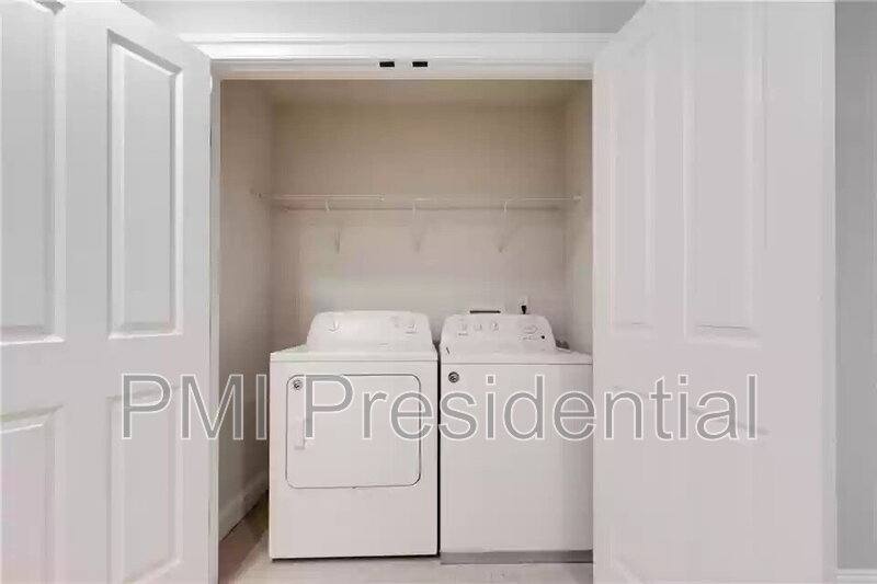 Townhouse for rent at 1107 N 27th St, Richmond, VA 23223