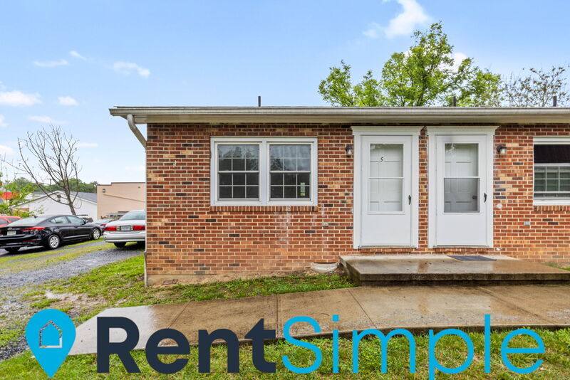 Apartment for rent at 223 S Main St #5, Woodstock, VA 22664